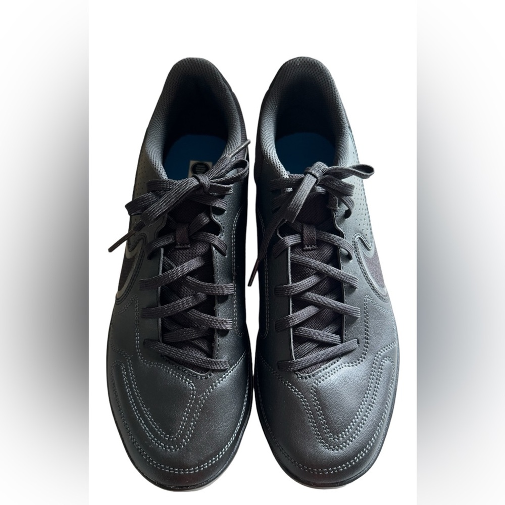 NIB Nike Tiempo Legend 9 club IC size 9